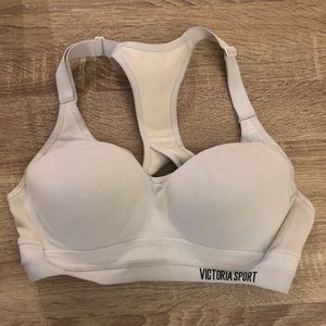 ***MOVING SALE*** White VS Sport Incredible Bra